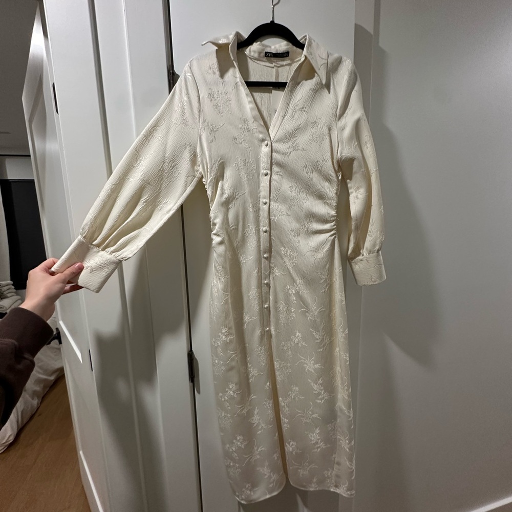 Elegant Cream Button-Up Dress
